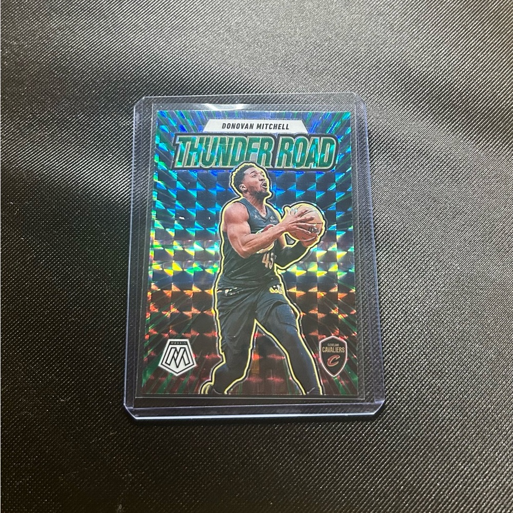 Cleveland Cavaliers Donovan Mitchell Thunder Road Basketball Card holo
